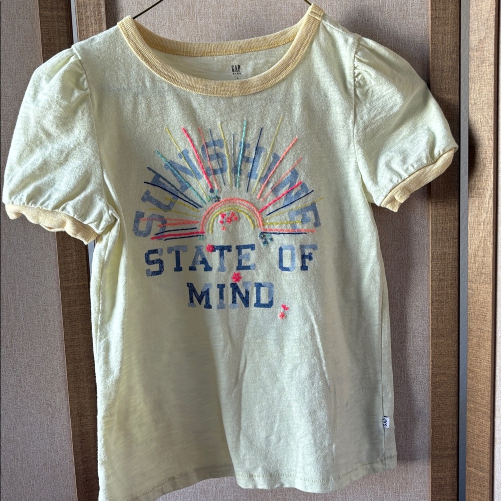 FINAL MARKDOWN GAP Kids Light Yellow Tee large
